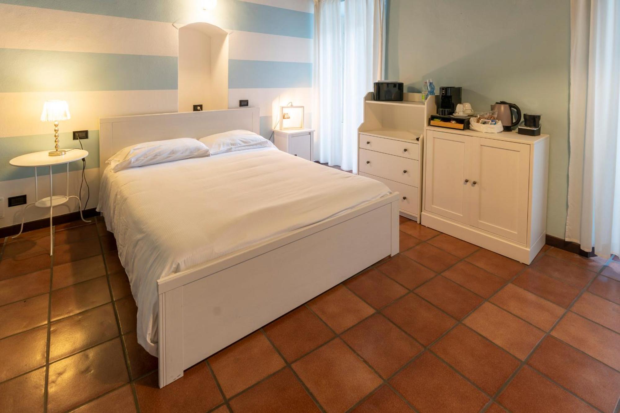 Locanda Alberti Mandello del Lario Ngoại thất bức ảnh